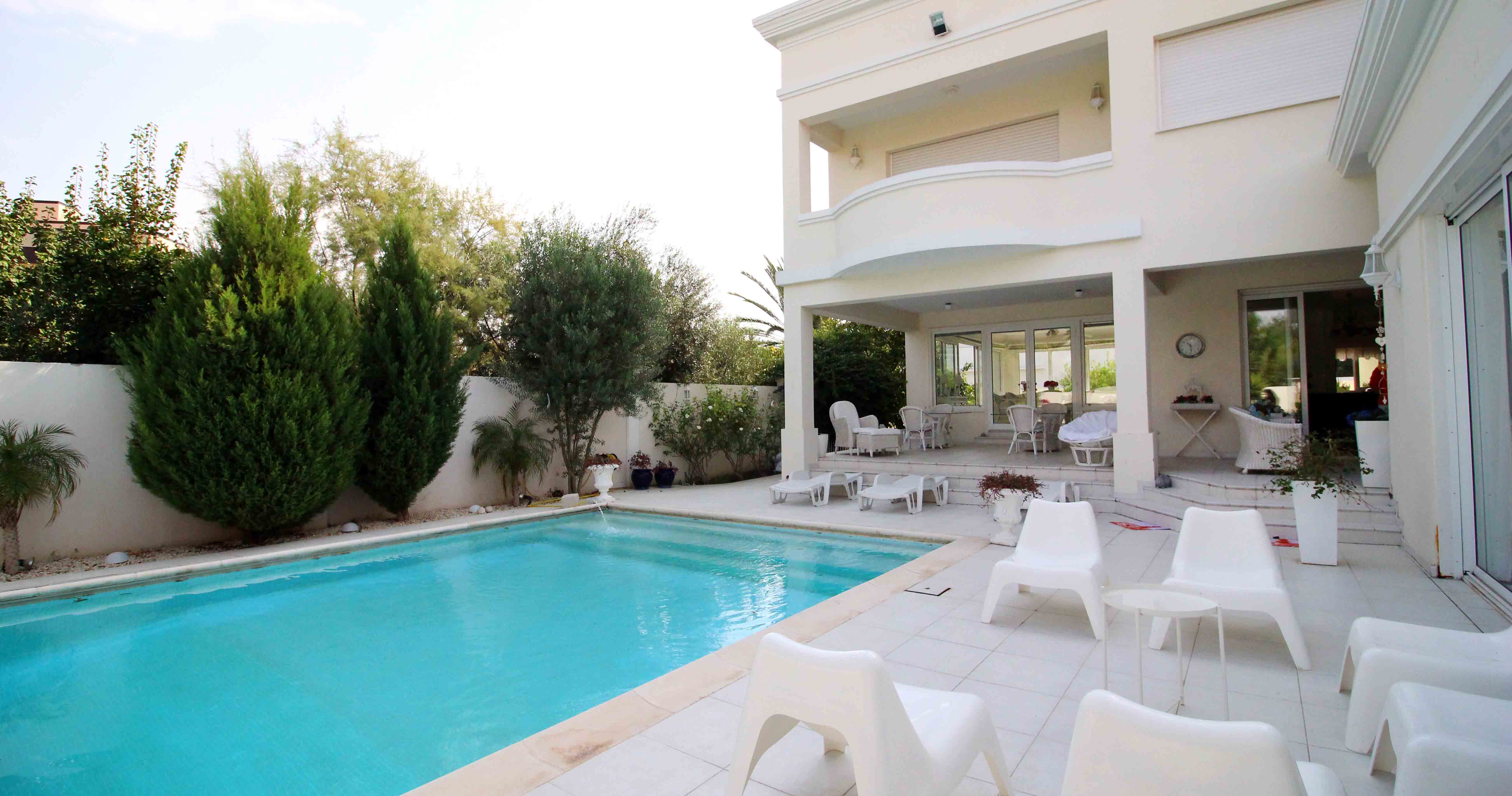 Elite House