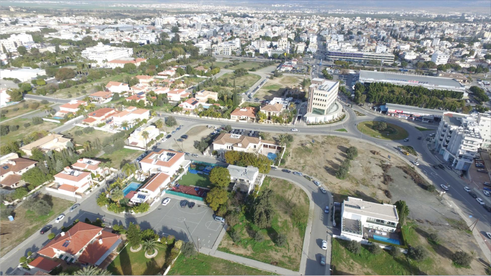 Perfect Neighbourhood