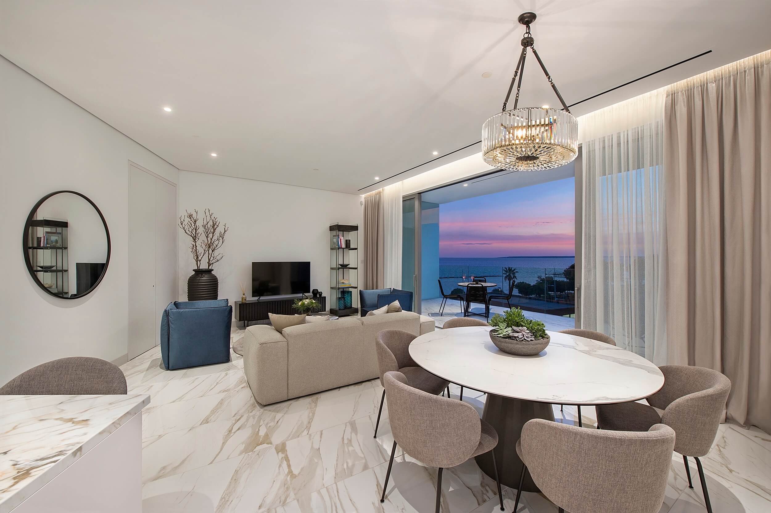 2 Bedrooms Apartment in