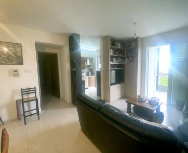 Cozy Flat Great Location