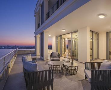 Unparalleled Sea Front Elegance