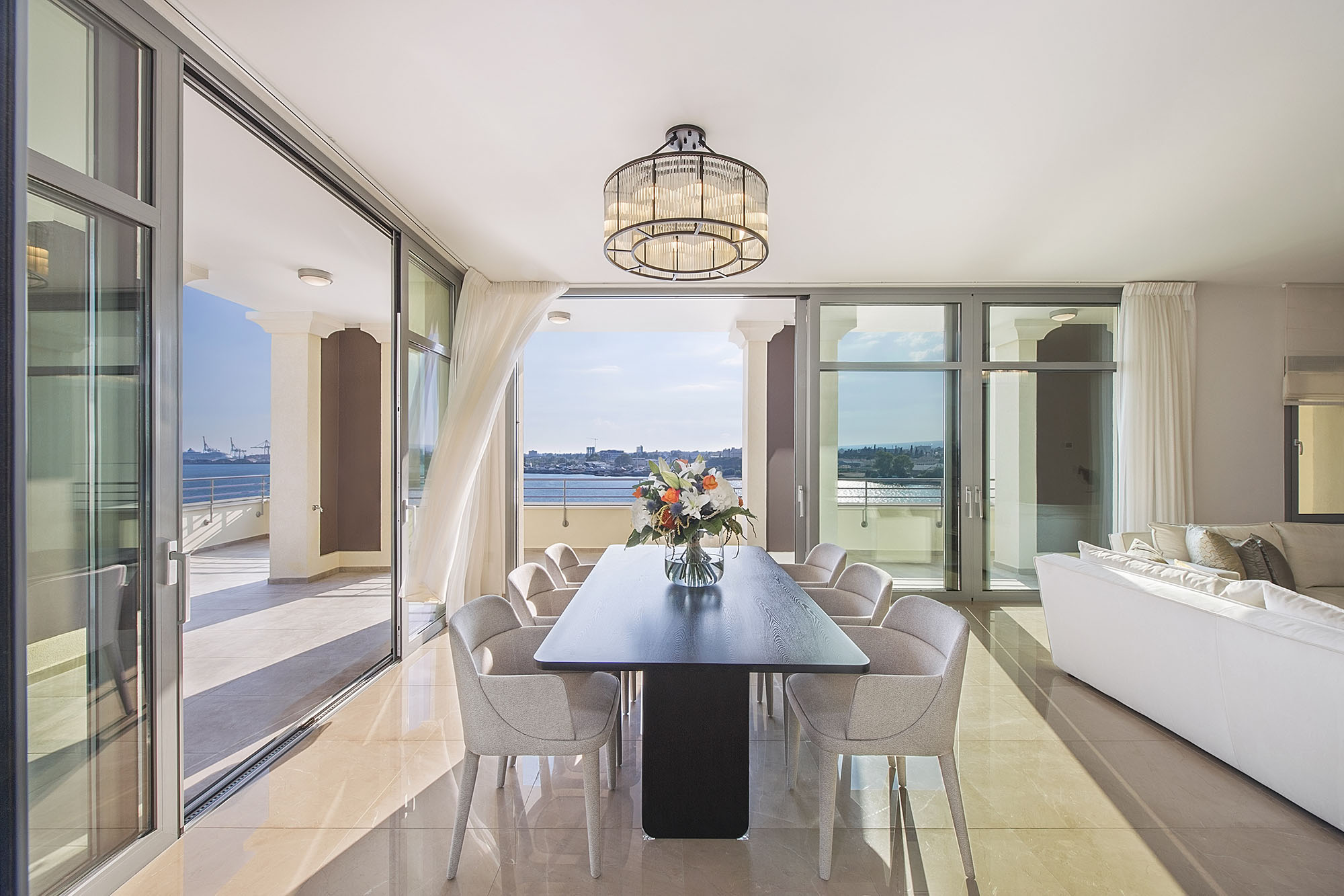 4 Bedrooms Apartment in Limassol Centre