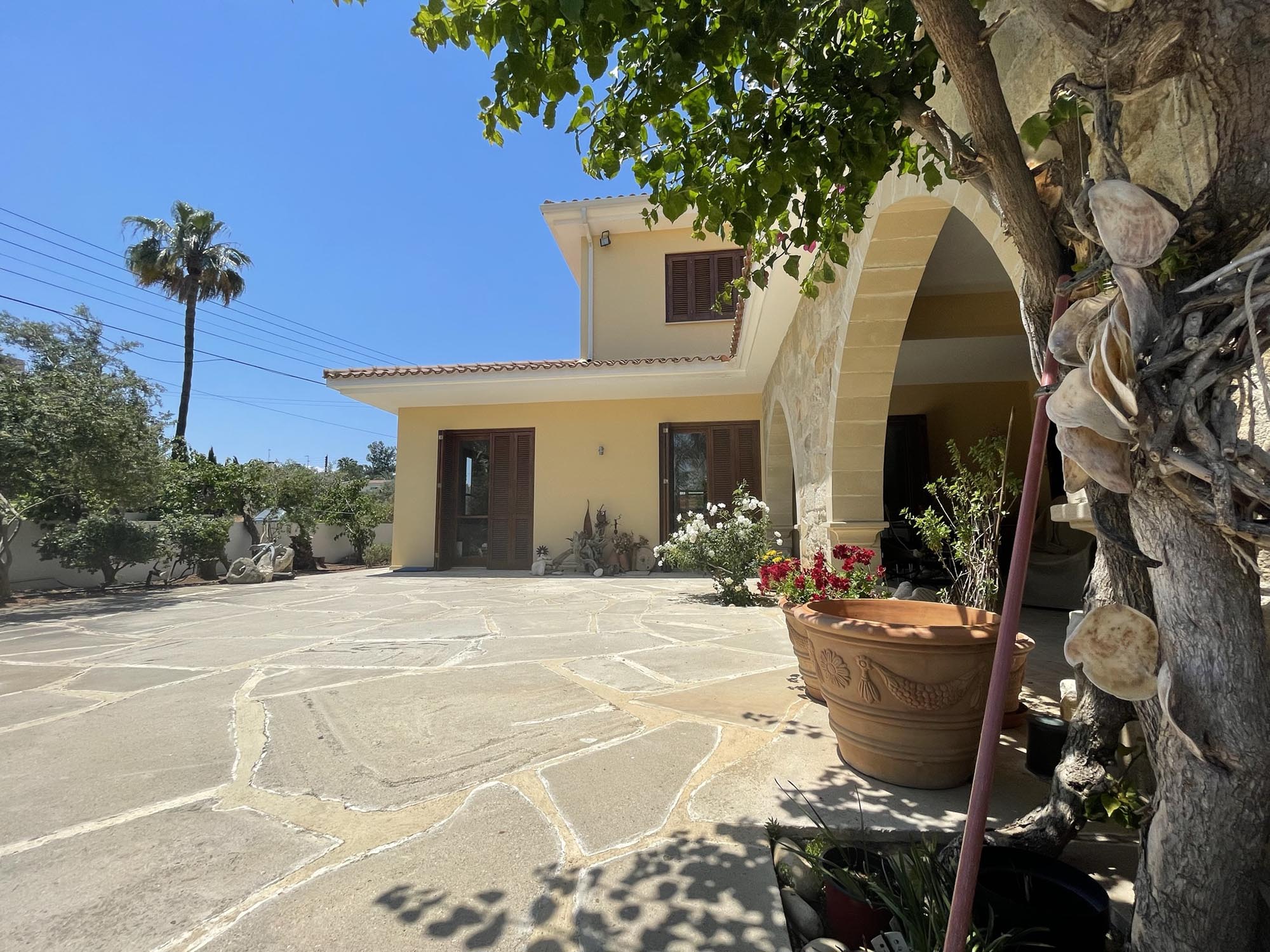 4 Bedrooms House in Iras 7