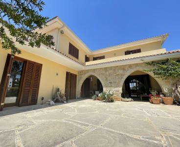 Unique House in Engomi, Engomi & Ma/ssa, Nicosia