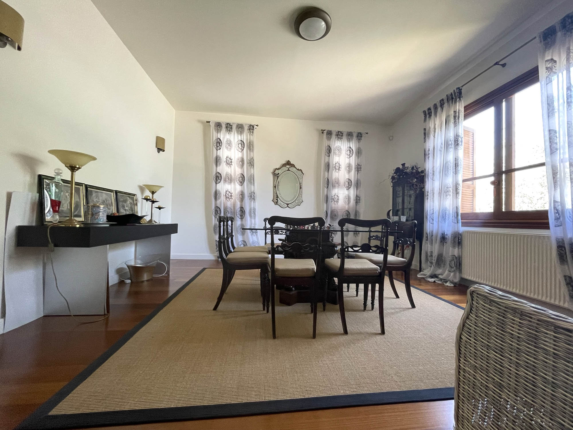 4 Bedrooms House in Iras 7