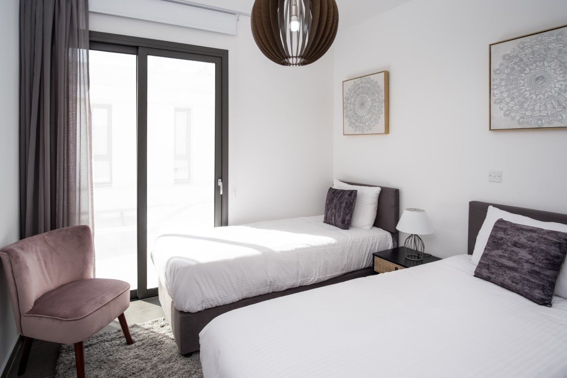 4 Bedrooms House in Agapis