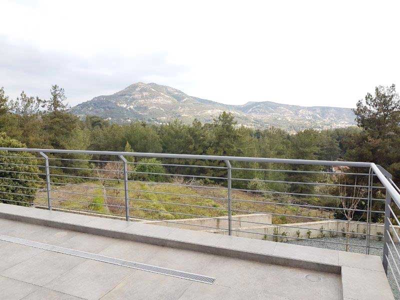 5 Bedrooms House in Limassol Suburbs