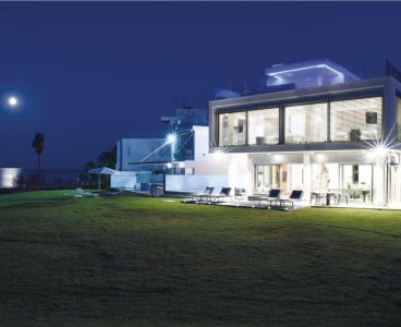 Exquisite beachfront Villa in Protaras, Famagusta