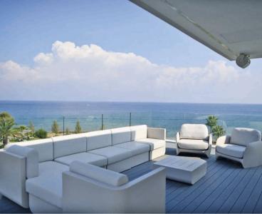 Exquisite beachfront Villa in Protaras, Famagusta