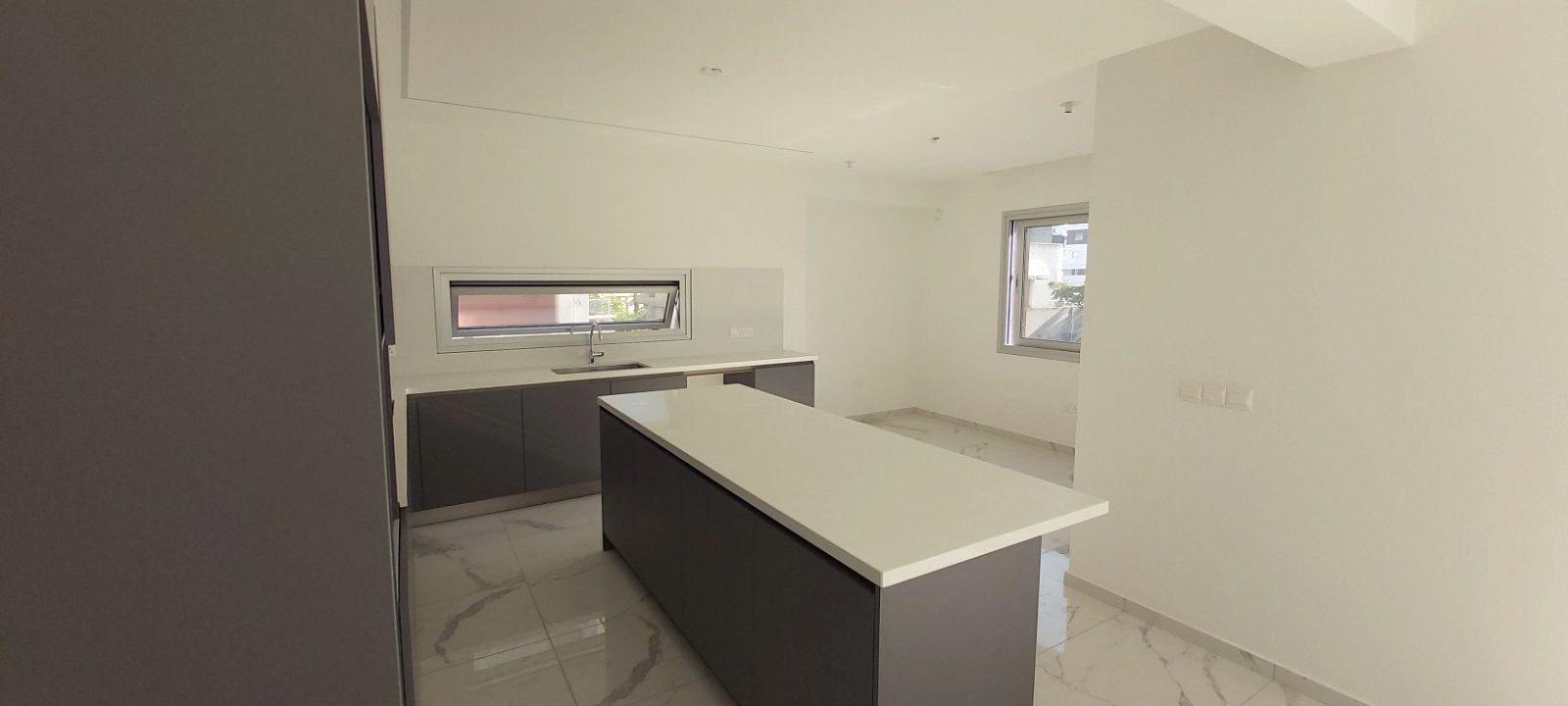 3 Bedrooms Apartment in Vasili Michaelides 18