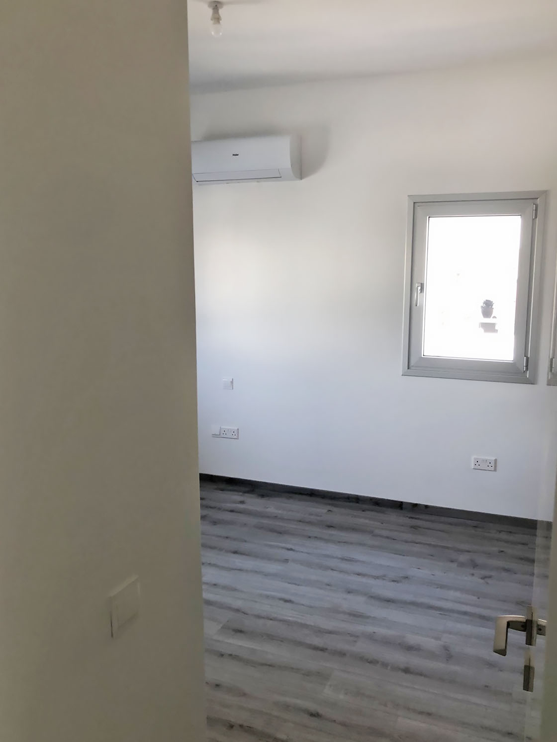 3 Bedrooms Penthouse in Vasili Michaelides 24