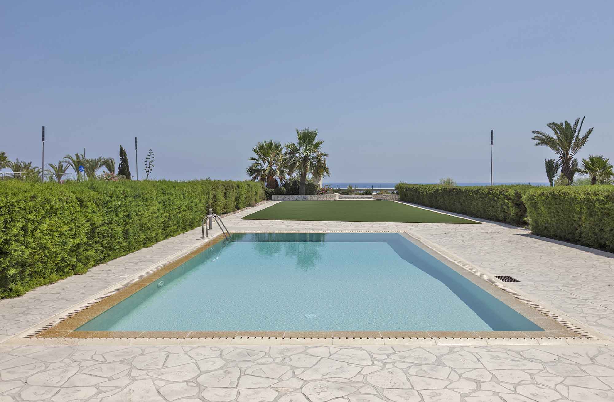 5 Bedrooms House in Pervolia