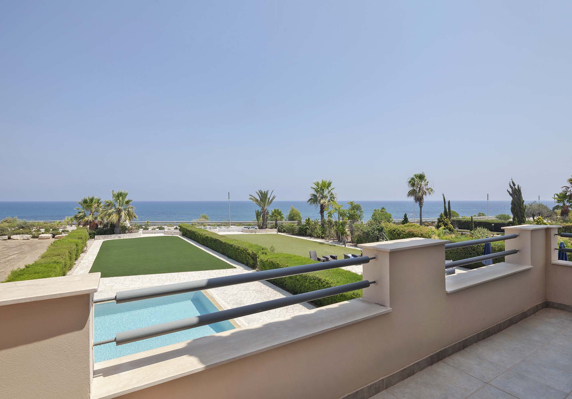 5 Bedrooms House in Pervolia