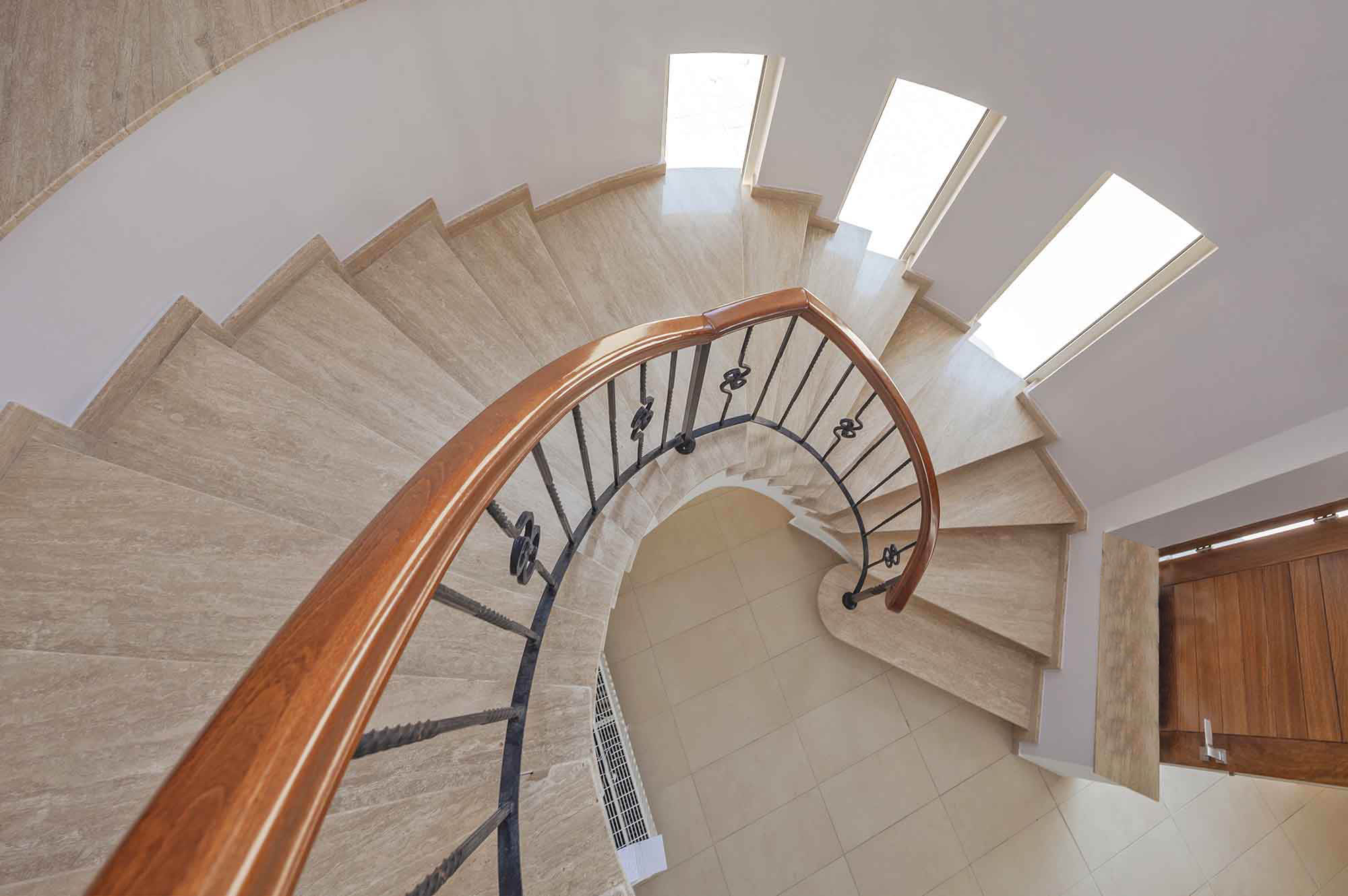 5 Bedrooms House in Pervolia