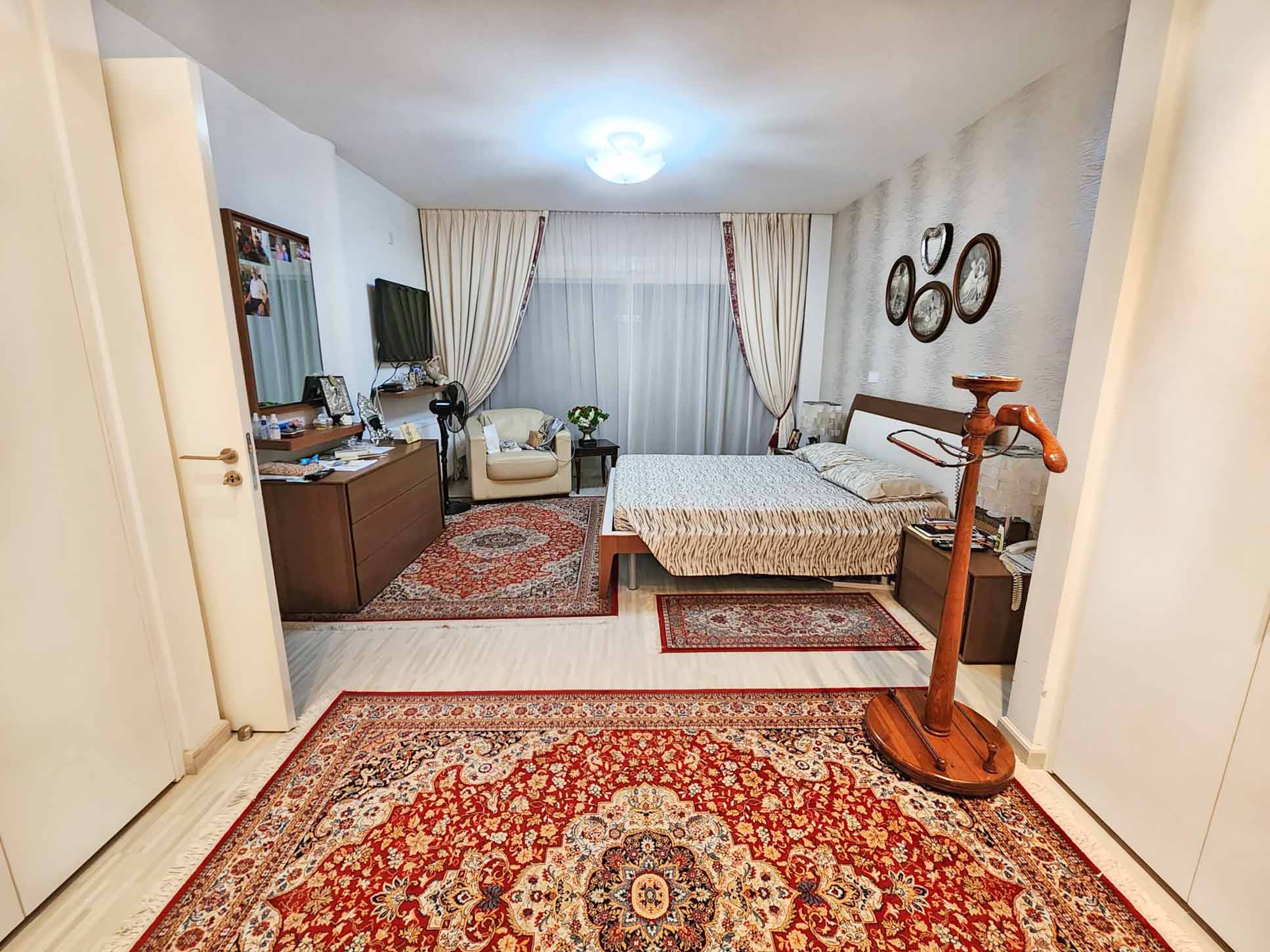 7 Bedrooms House in Pentelis