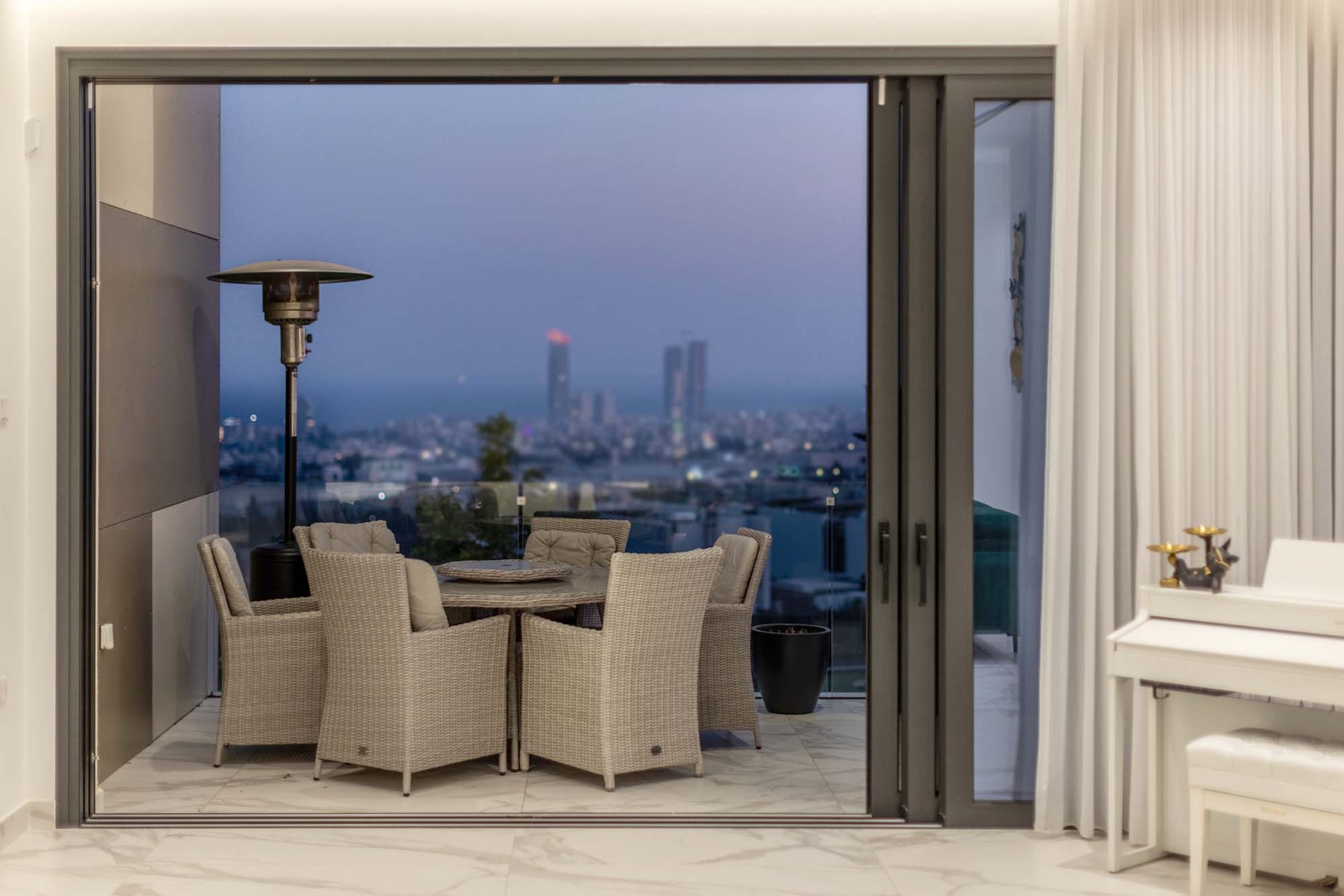 4 Bedrooms Apartment in Charalambou mouskou