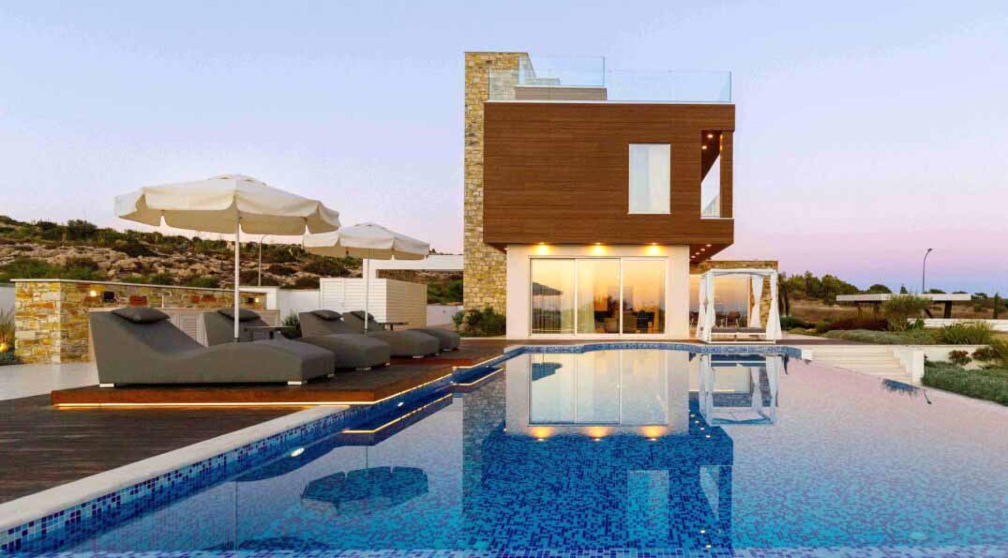 Villa with Unobstructed Sea View
