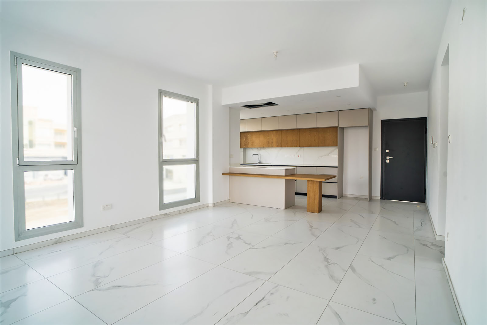 3 Bedrooms Penthouse in Karpenisiou 4