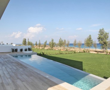 Amazing Sea Front Villa image on  M.Residence