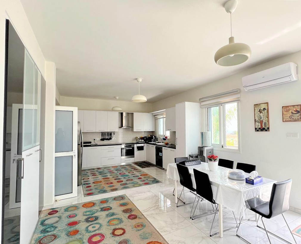 4 Bedrooms House in Aristoteli Valaoriti 13