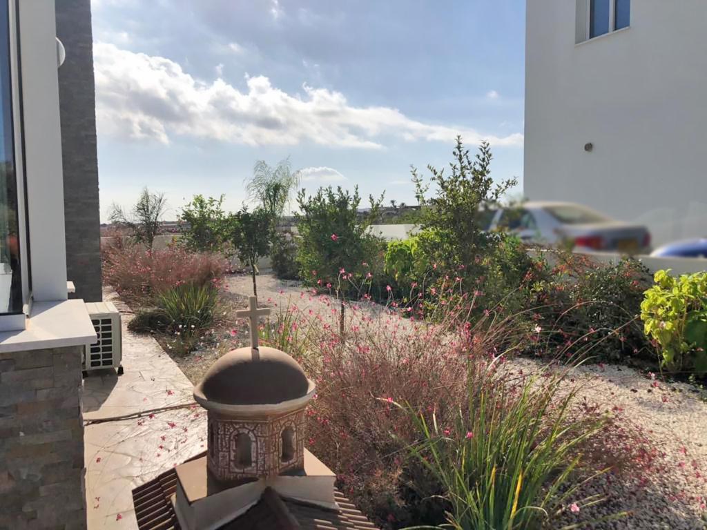 4 Bedrooms House in Aristoteli Valaoriti 13