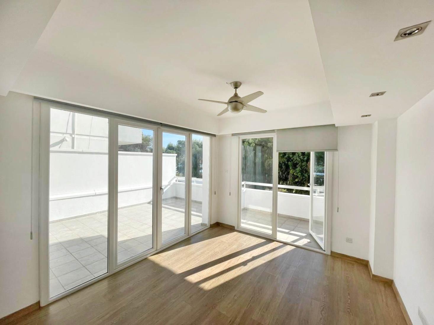 Beachfront Stunning Apartment