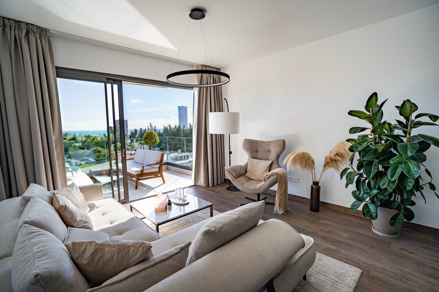 2 Bedrooms Penthouse in Dimokratias