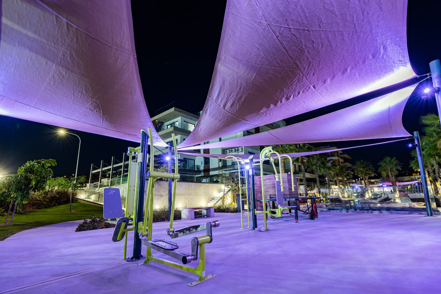 2 Bedrooms Penthouse in Dimokratias