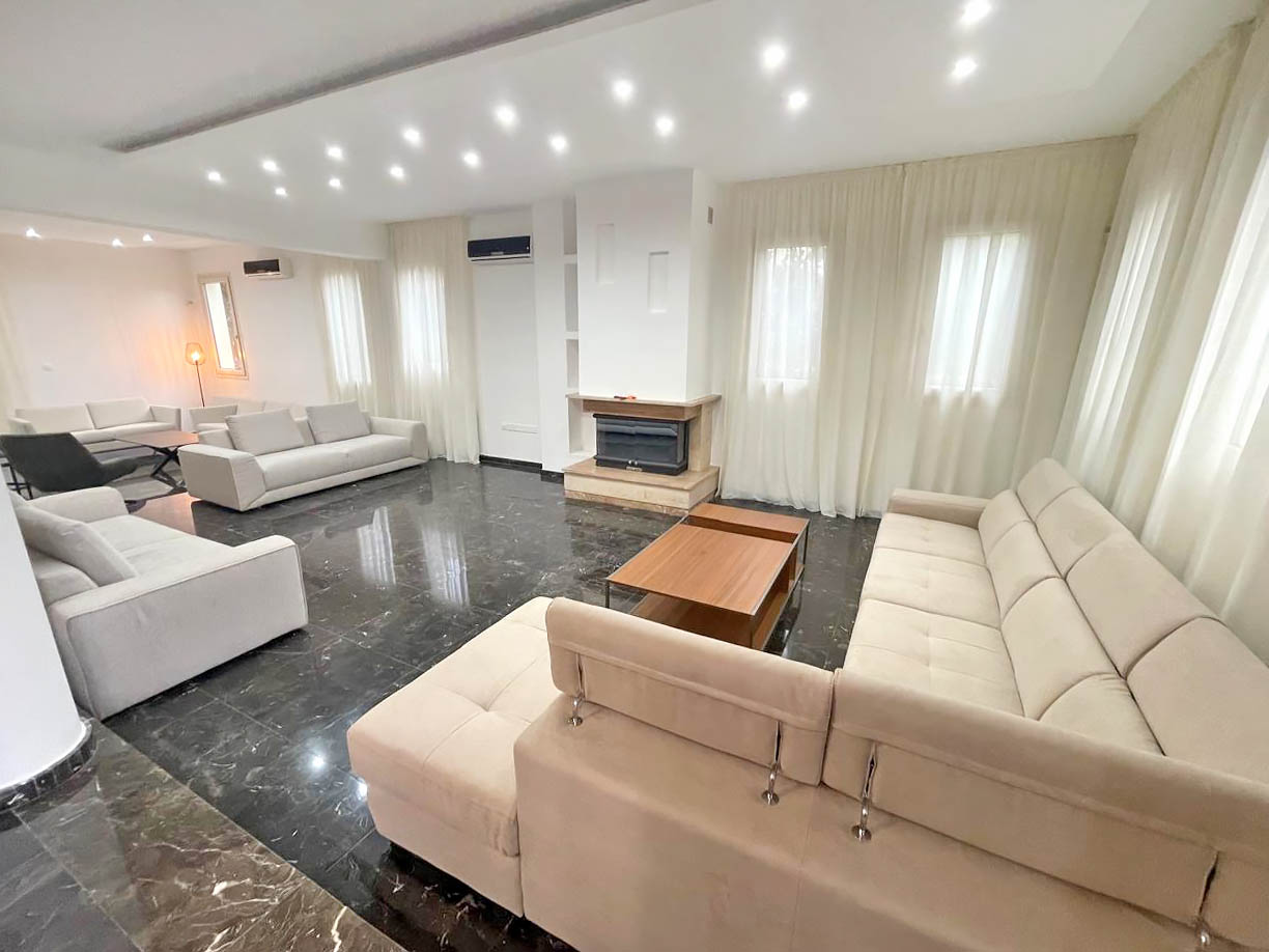 7 Bedrooms House in Tymvos Makedonitissas