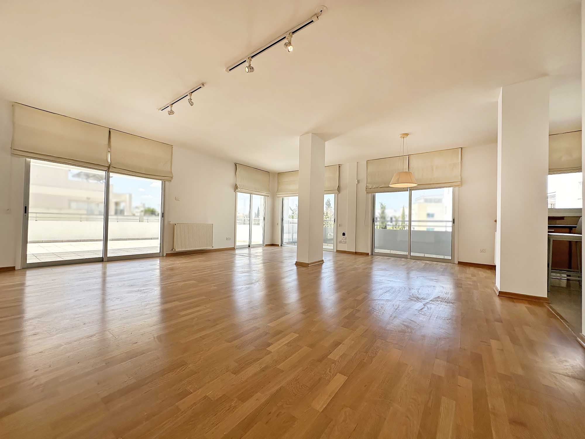 3 Bedrooms Penthouse in Costa Varnali Street 12