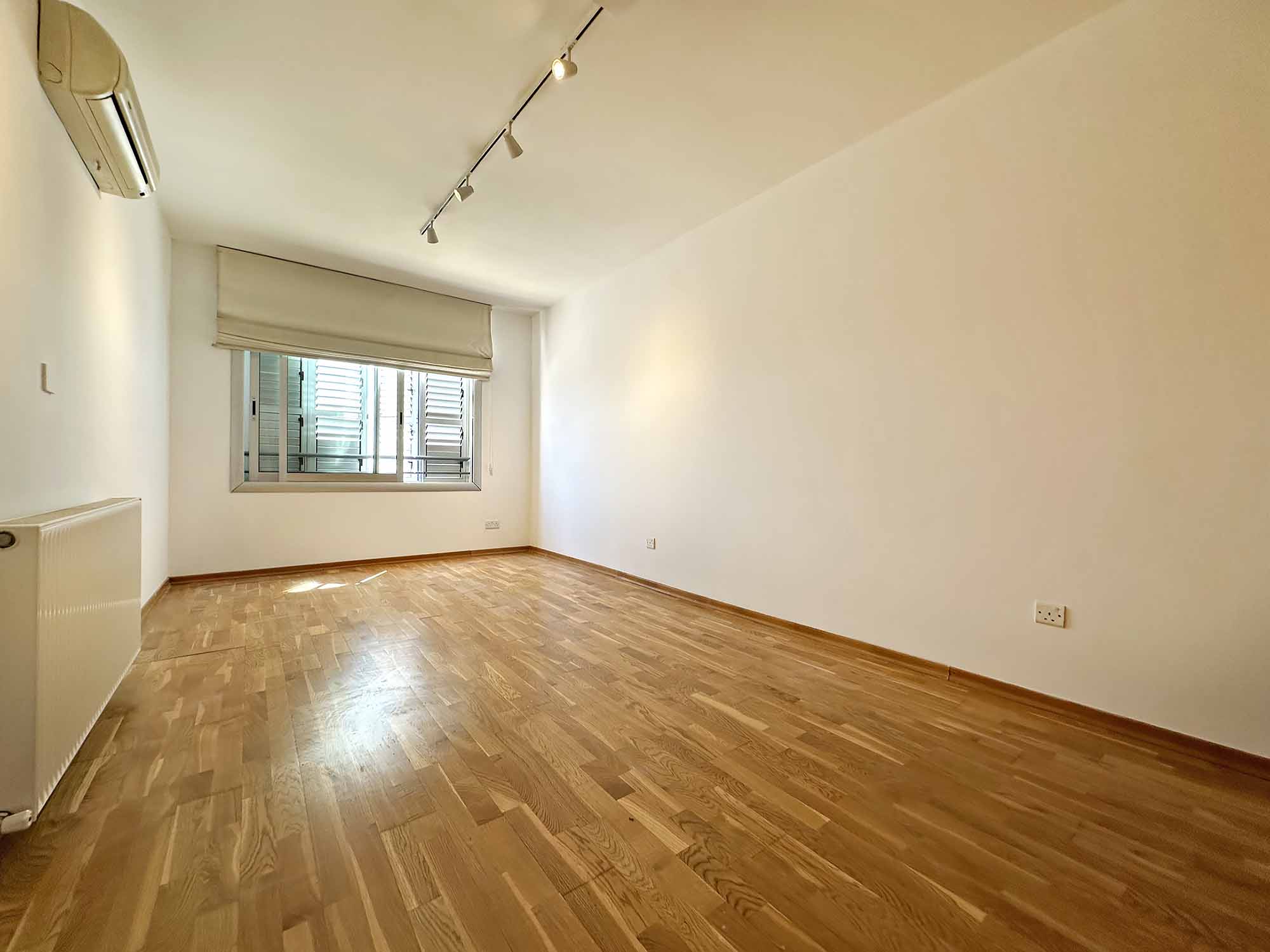 3 Bedrooms Penthouse in Costa Varnali Street 12