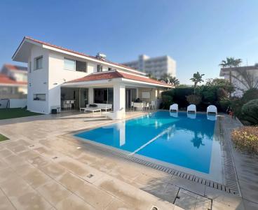 Beautiful Beach House! in Larnaca