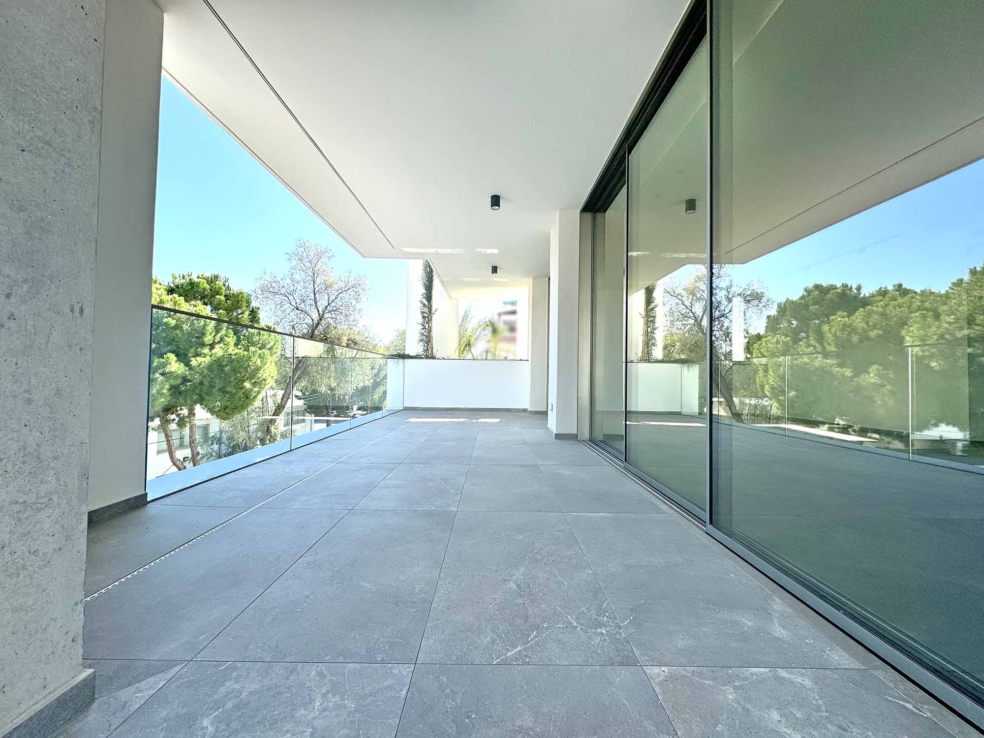 3 Bedrooms Apartment in Ermoupoleos 9