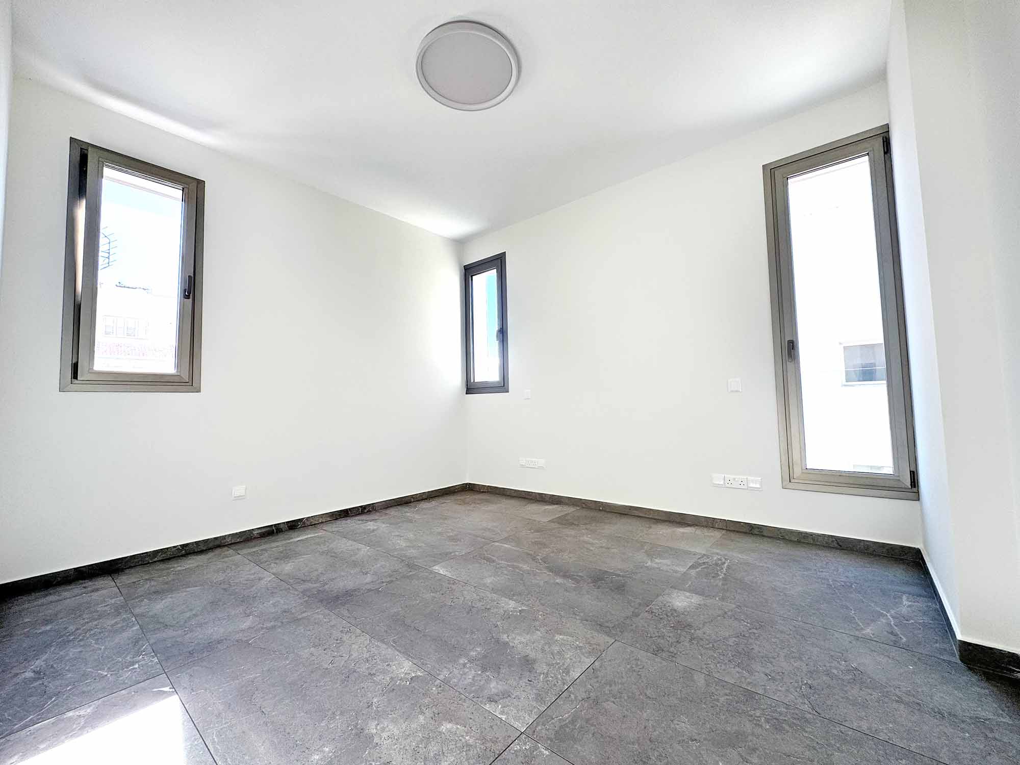 3 Bedrooms Apartment in Ermoupoleos 9