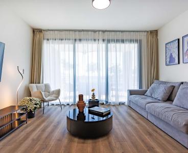 Urban Chic Residence