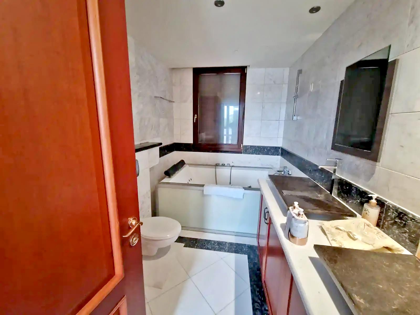 5 Bedrooms House in Filopappou 64