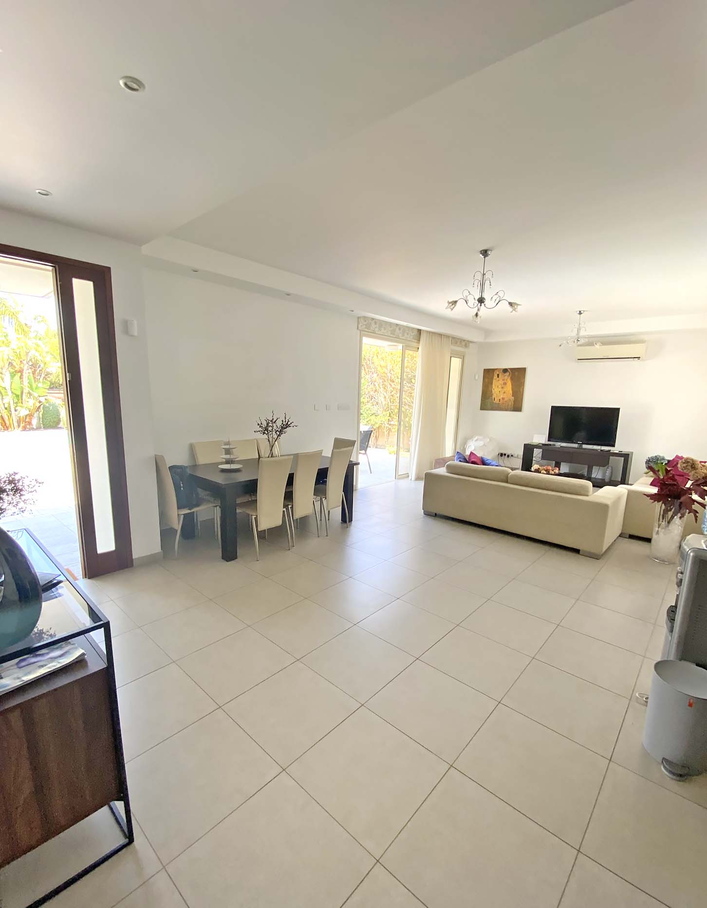 3 Bedrooms House in Leoforos Farou