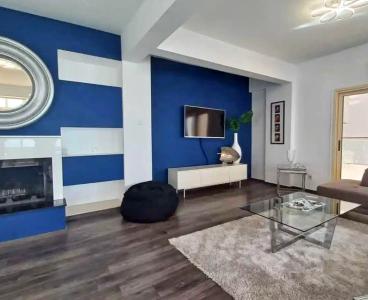 Exquisite Seafront Living