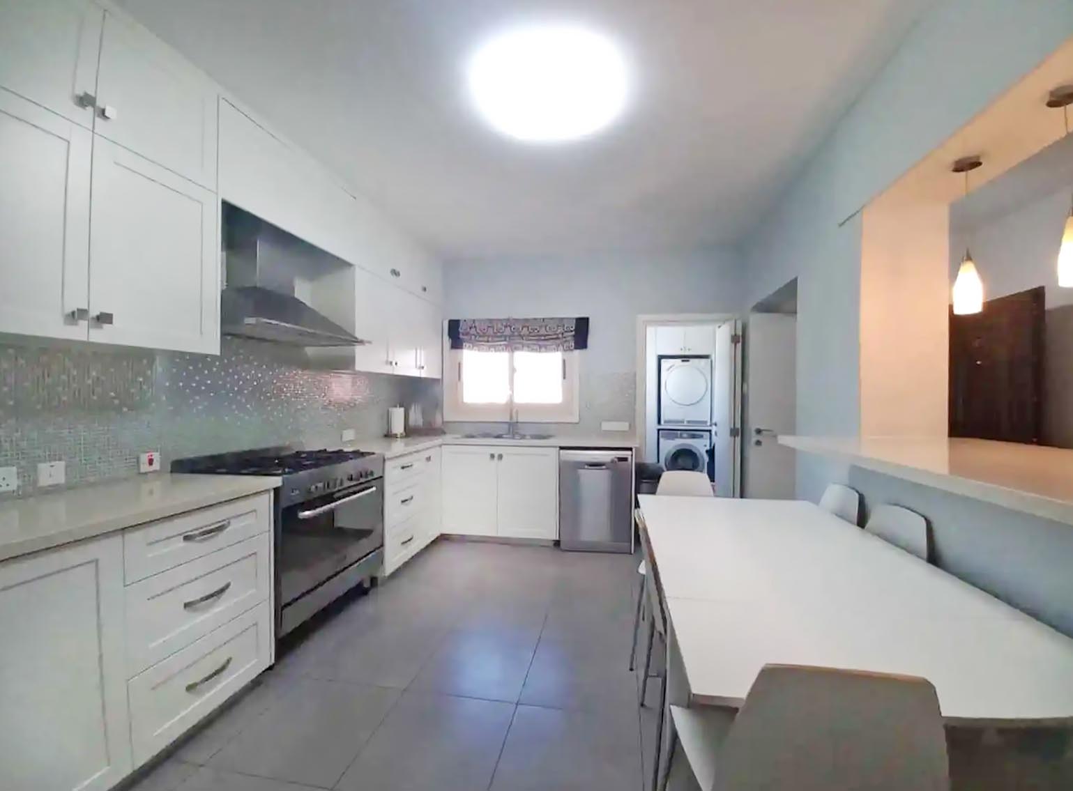 4 Bedrooms Apartment in Rigainis 2