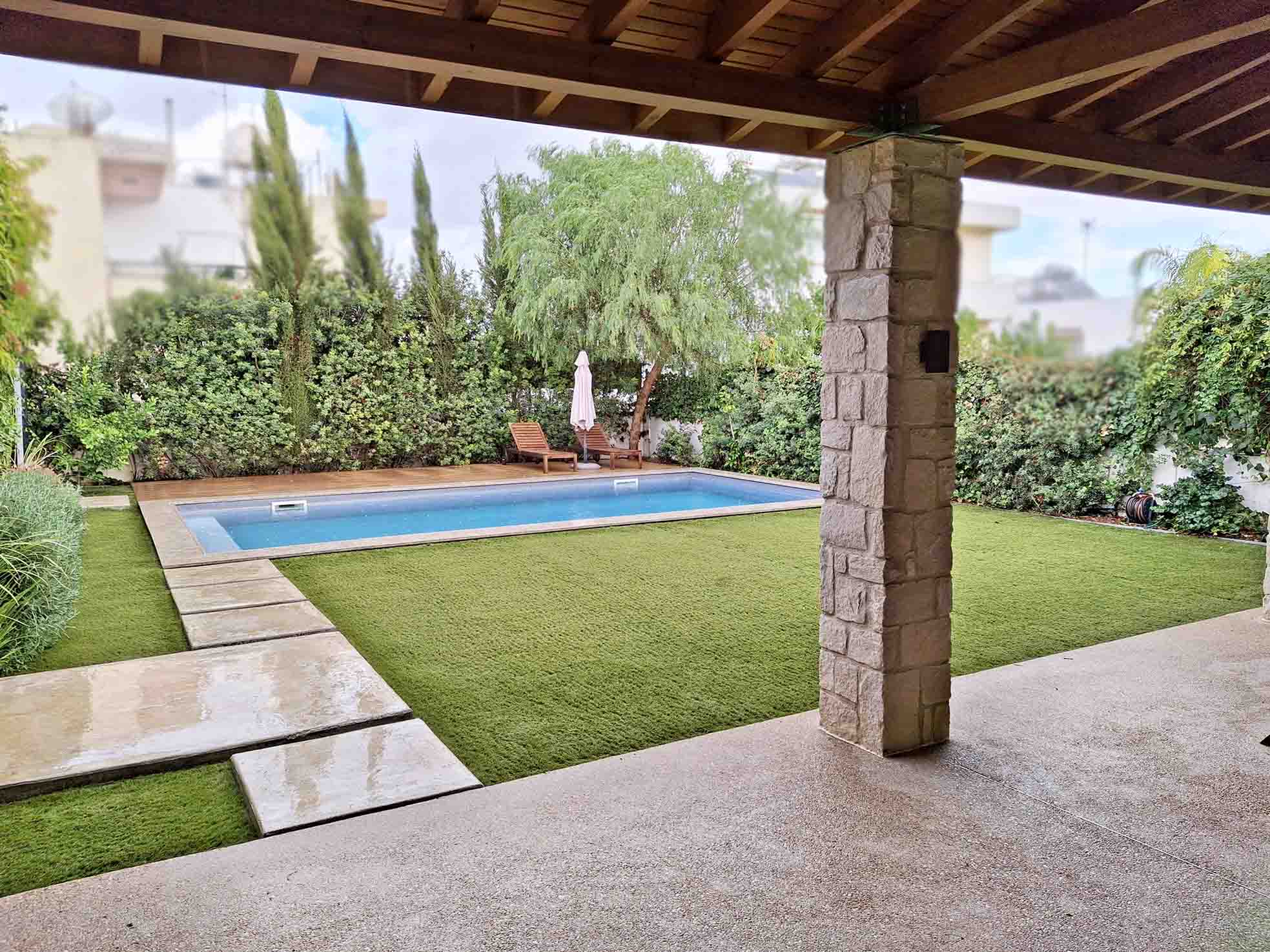 4 Bedrooms House in 21A Aiglis