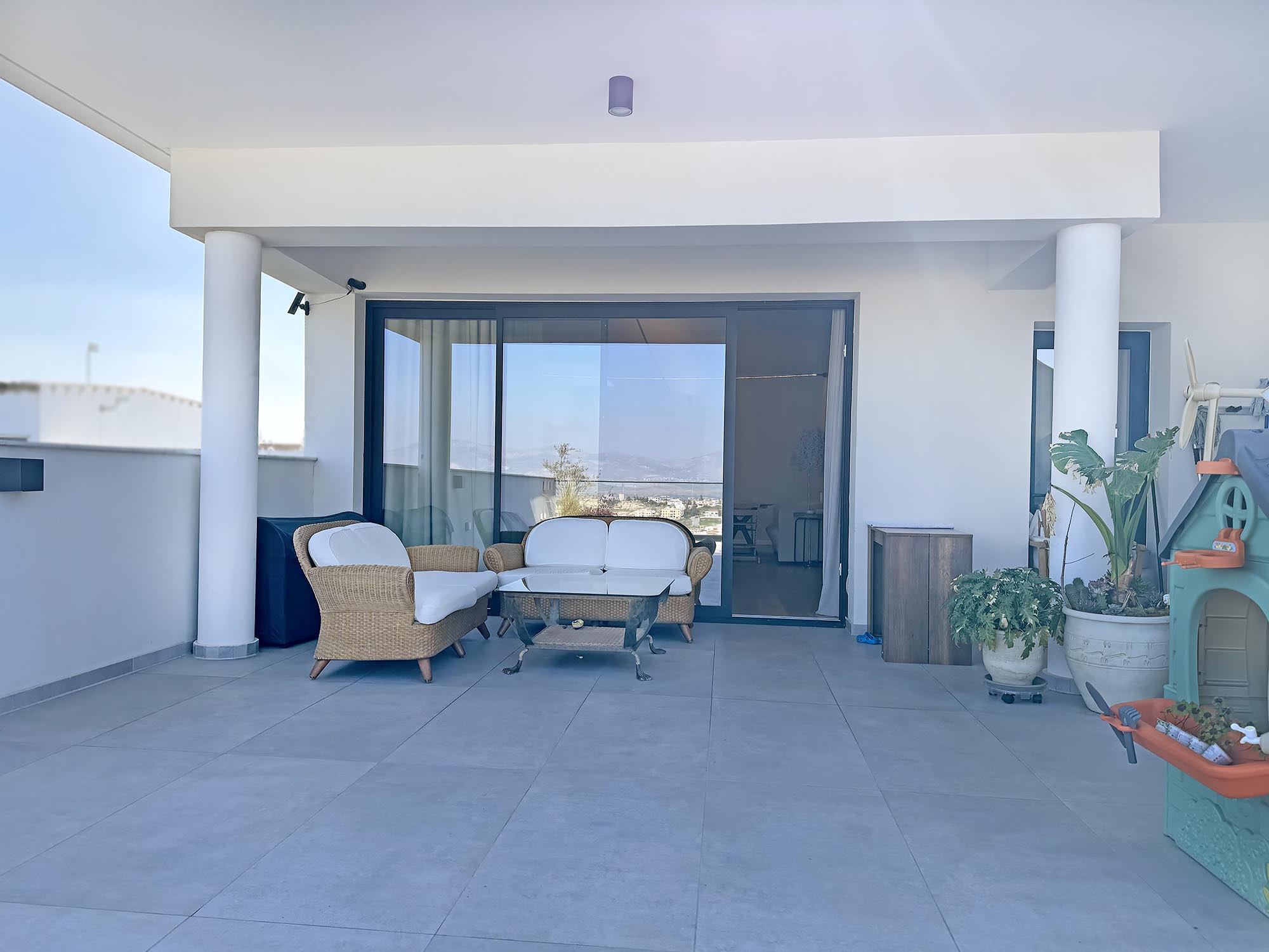 3 Bedrooms Penthouse in 2 Vavyla