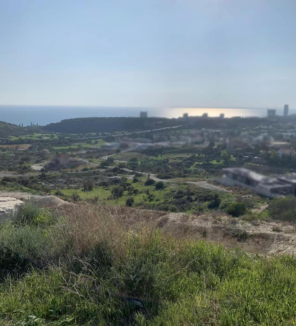 Build Your Dream in Prime Location!