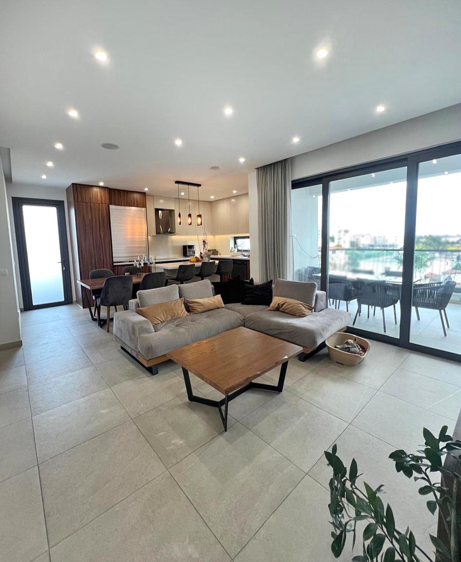 2 Bedrooms Penthouse in 4 Demetri Kallergi