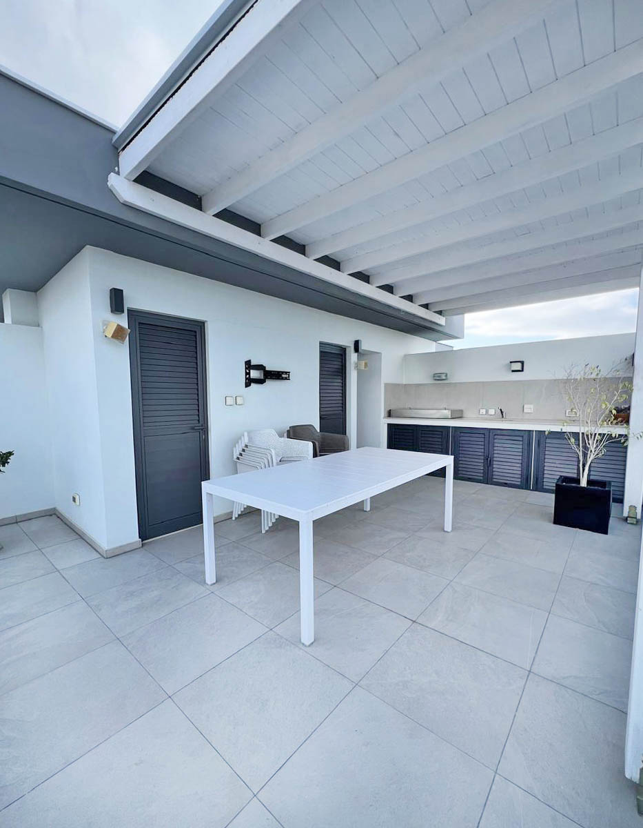 2 Bedrooms Penthouse in 4 Demetri Kallergi