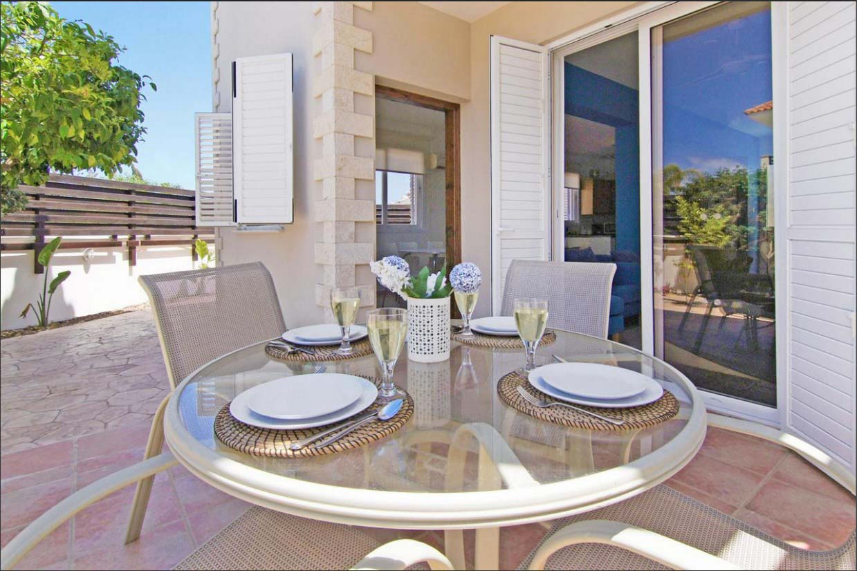 3 Bedrooms House in Pernera Avenue