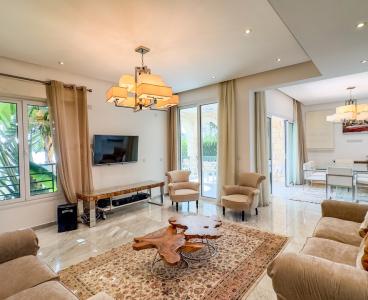 Luxury Waterfront Villa