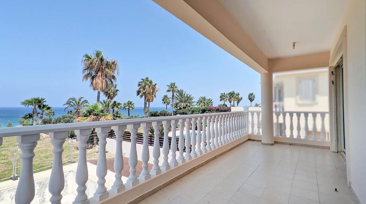 5 Bedrooms Villa in Protaras