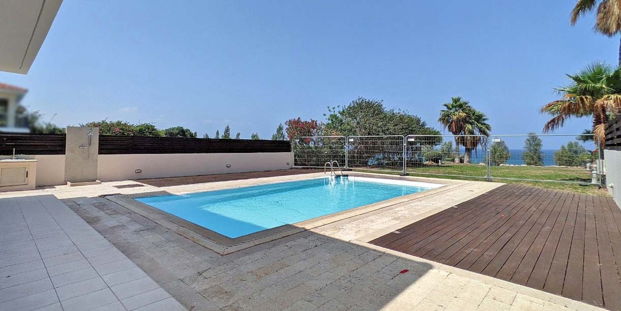 5 Bedrooms Villa in Protaras