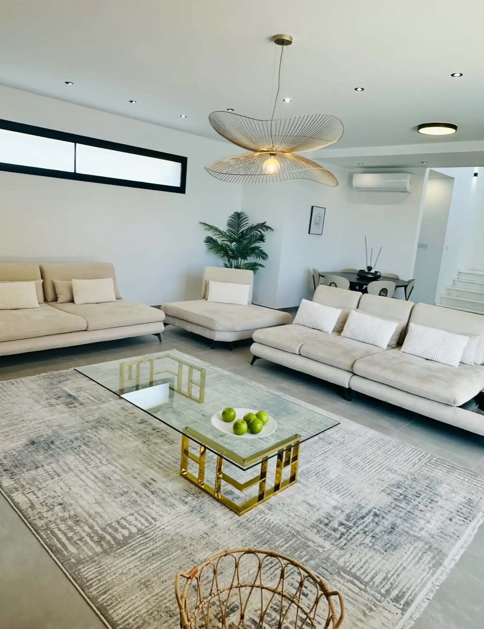 5 Bedrooms Villa in Yermasoyia