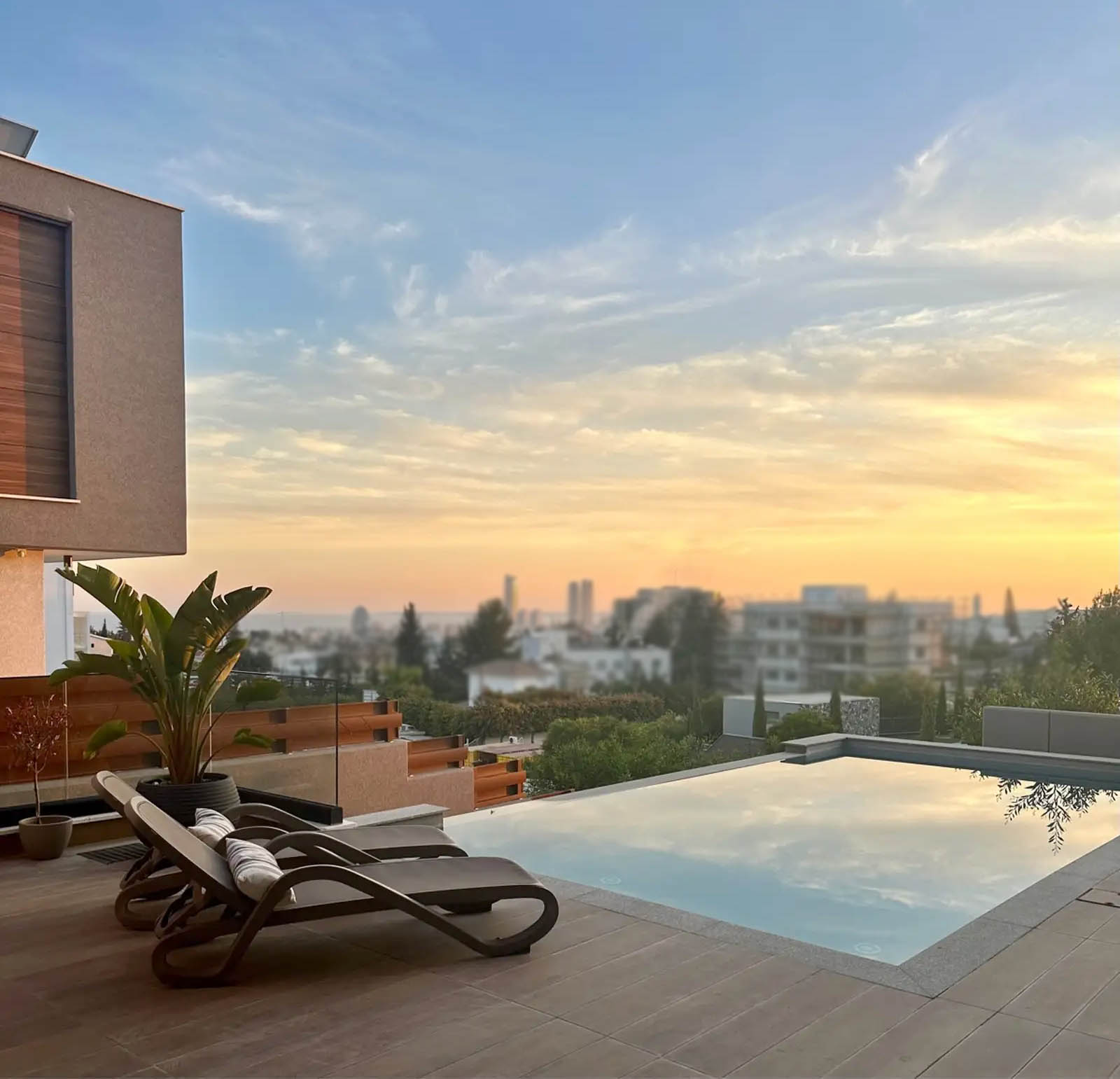 5 Bedrooms Villa in Yermasoyia